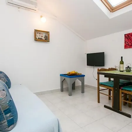 Laura - Comfort One-bedroom With Balcony And Sea View * Babino Polje